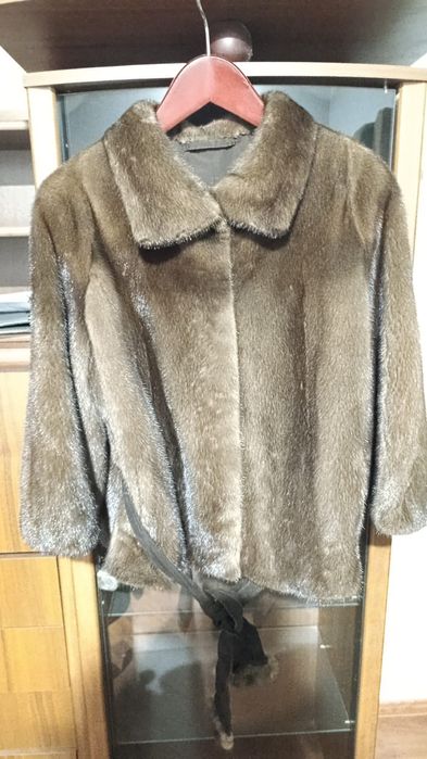 Шуба норковая цельная.