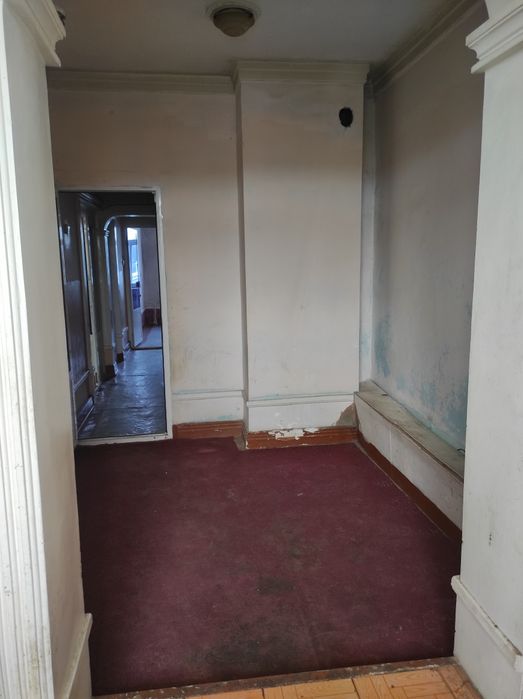 Ko'p qavatli uy, kvartira, dom