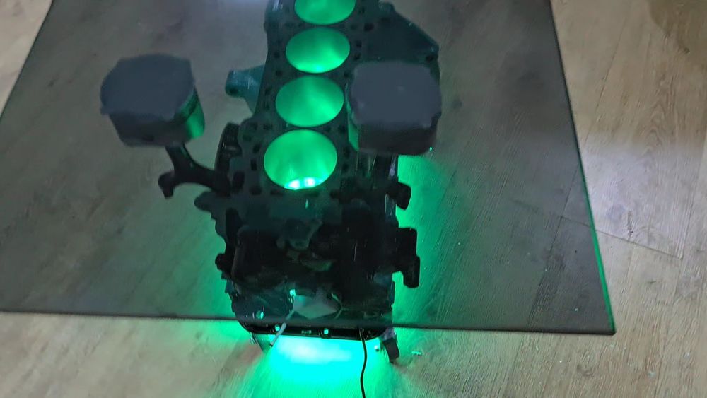 Журнальный столик