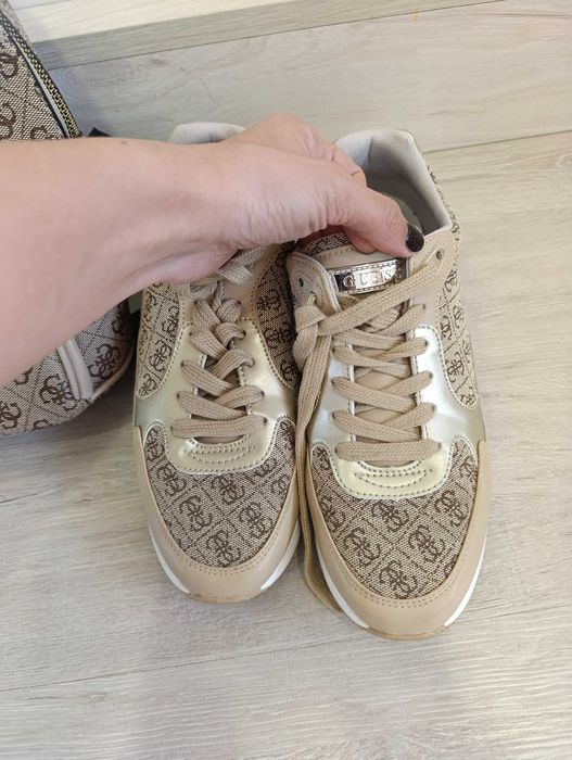 Дамски маратонки Guess