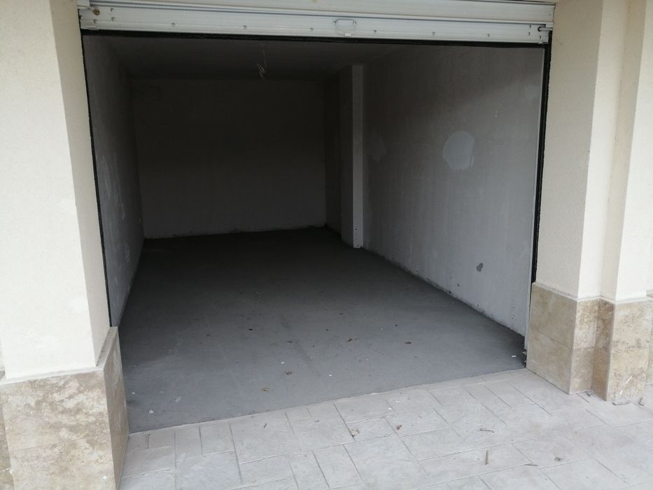 Дава се под наем Гараж / Паркомясто в Пловдив, Беломорски - 20 кв.м за 102 € - Снимка #1
