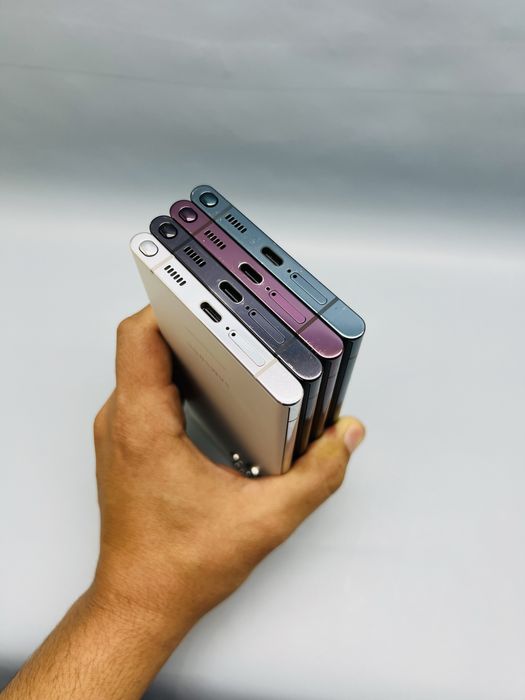 Samsung galaxy S22 Ultra 12/256Gb  original kuk