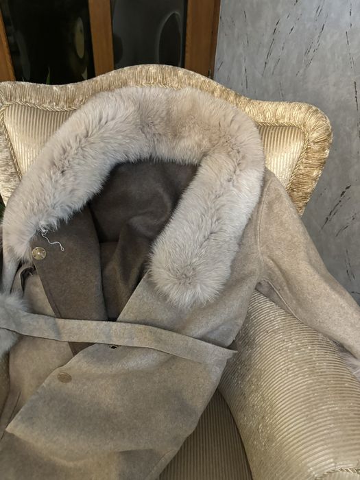 Palton din lana bej cu blana naturala