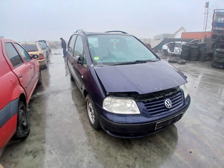 dezmembrez vw sharan