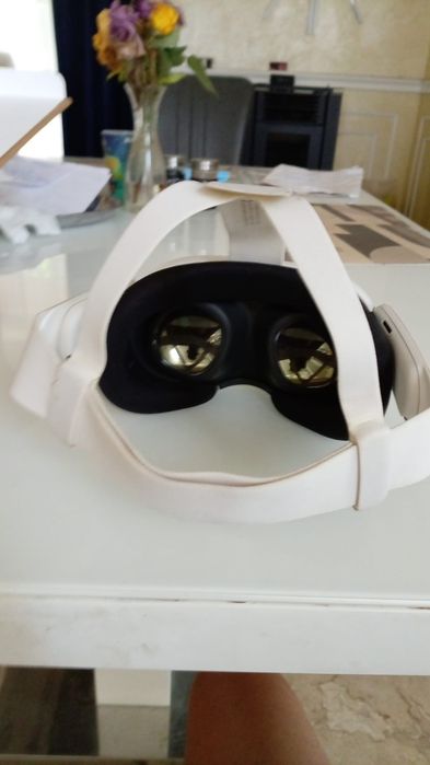 Vând VR Meta Quest 3