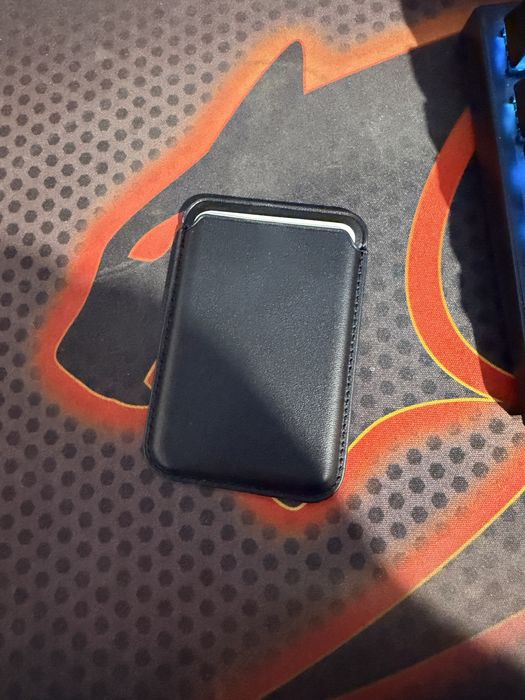 cardholder за телефон с магнит