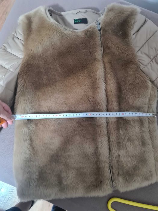 Geacă damă Benetton marimea [IT]42, [UK]10, cam un S-M mic