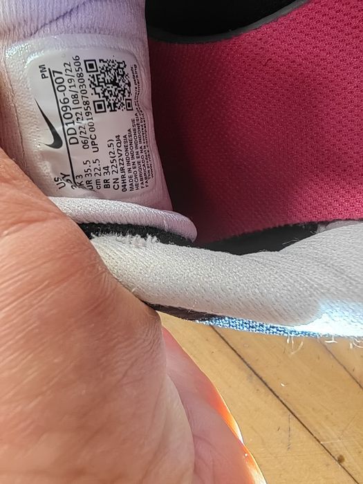 Nike номер 34 подходящи за момиче