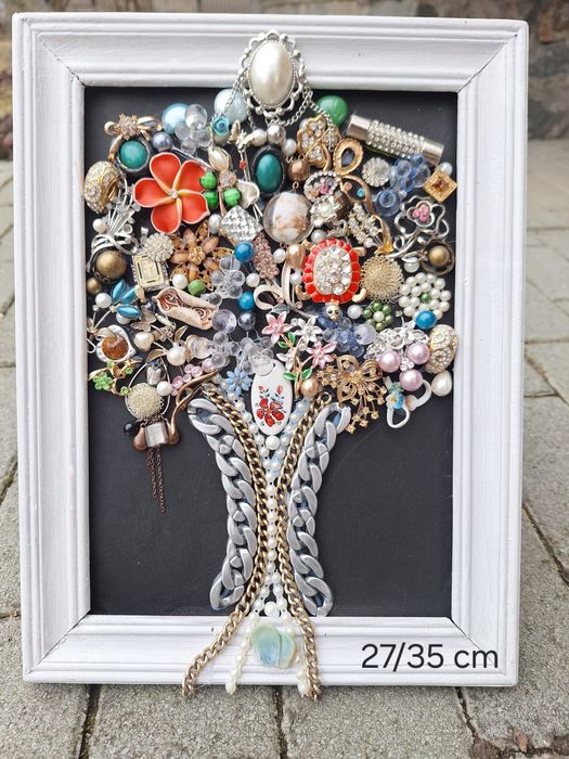 Decoratiuni din brose