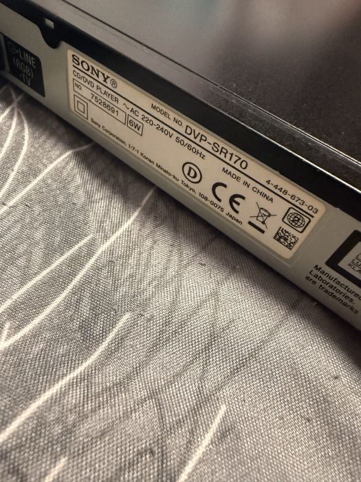 DVD Player Sony DVP-SR170 cu telecomandă și cablu SCART