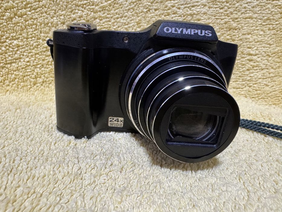 Aparat foto digital Olympus SZ-14, 14MP