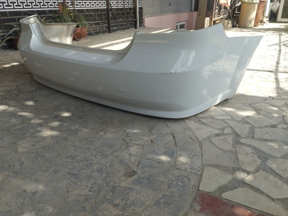 Nexia 3 orqa banfer sotiladi