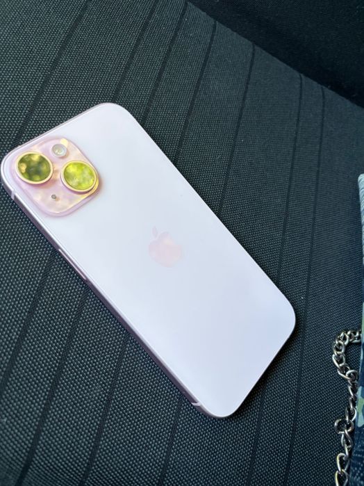 iPhone 15, 128 GB, розов - отлично състояние