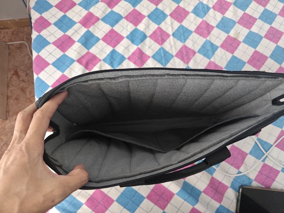 Продам сумку для ноутбука