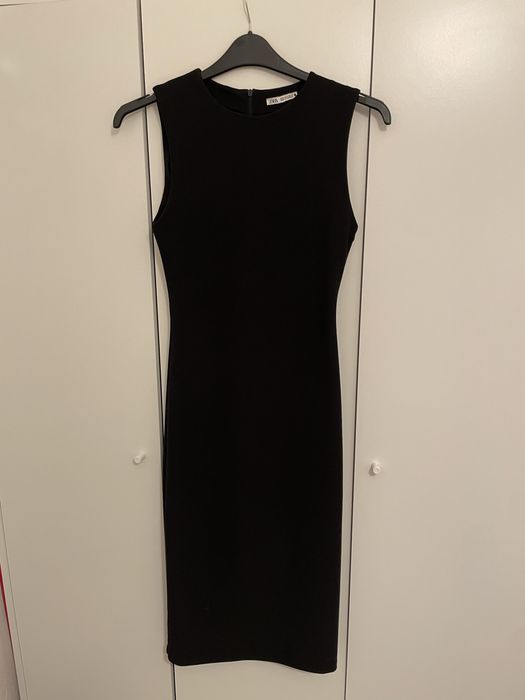 Rochie eleganta Zara.