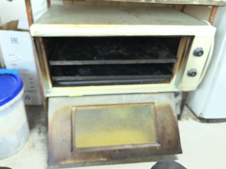 Продам духовку электрическую