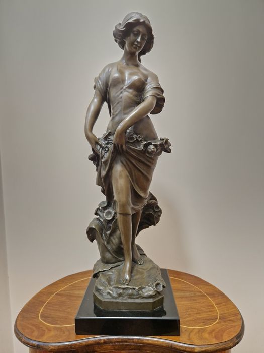 Превъзходна антикварна френска бронзова фигура скулптура