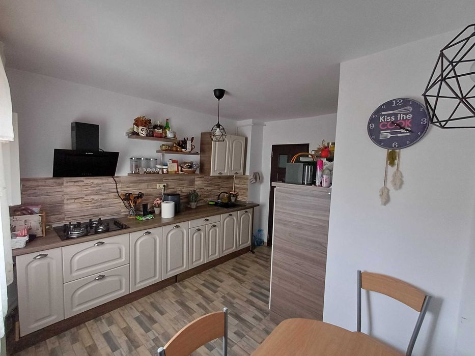 Apartament 3 camere decomandat,Targoviste,m11(EXCLUS AGENTII IMOBILIARE)