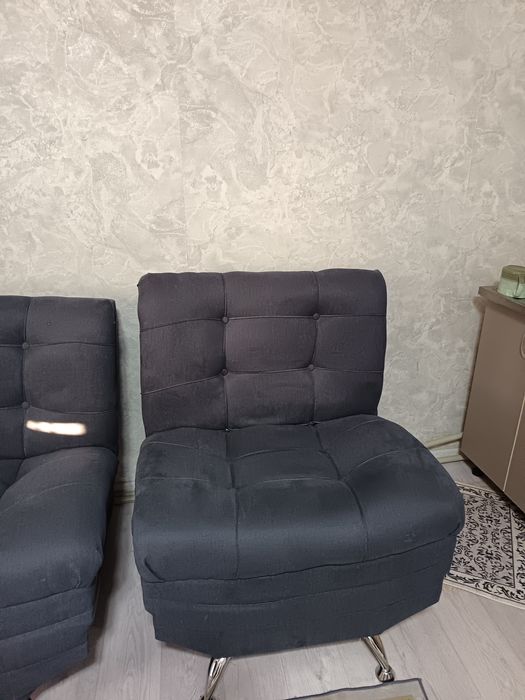 Диван с двумя креслами в комплекте