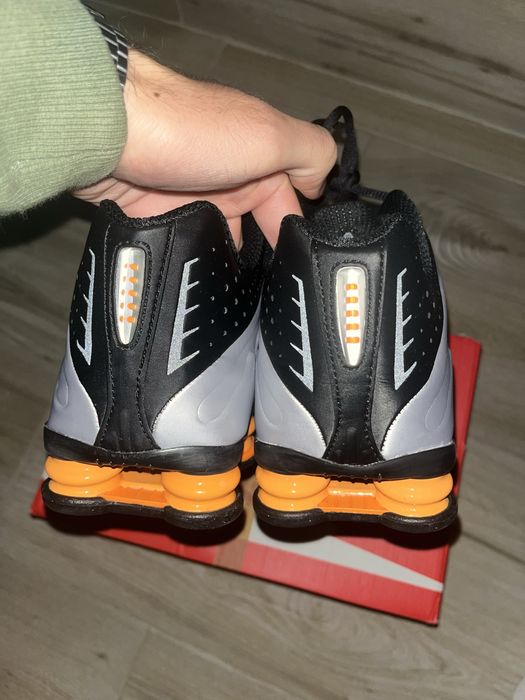 Nike Shox R4 Bright Mandarin 44.5