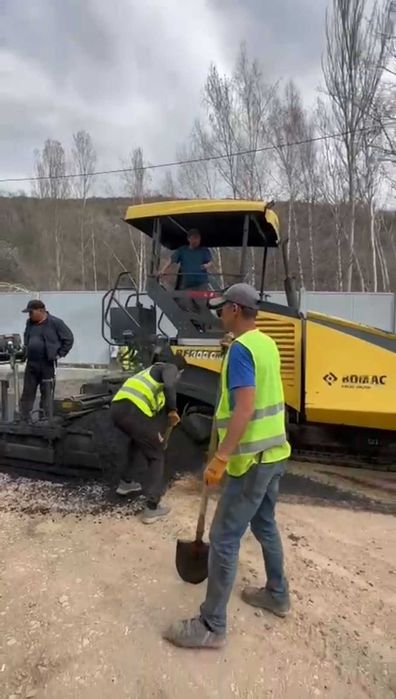 Аренда асфальтоукладчика, асфальтоукладчик