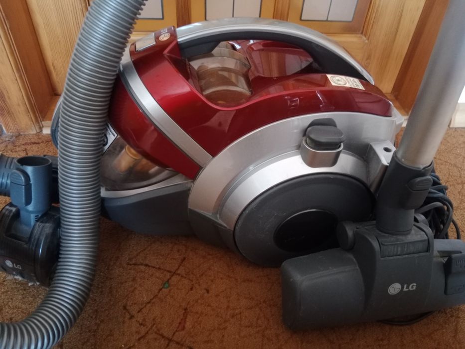 Продам пылесос б/у