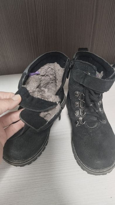 Продам зимнюю обувь для мальчика