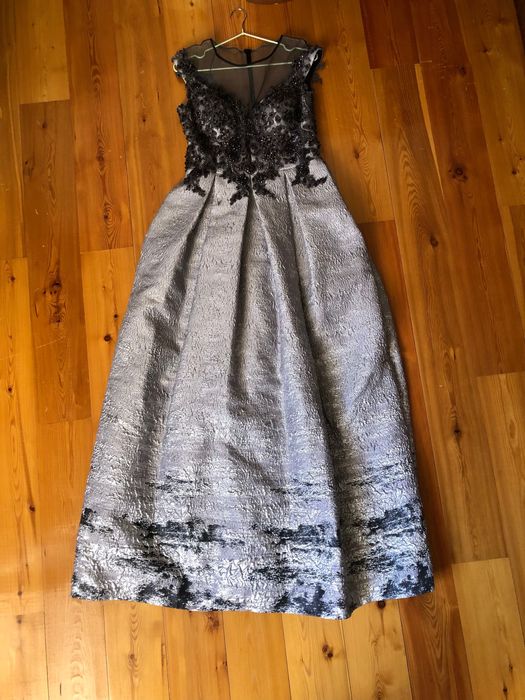 Вечерние длинные платья