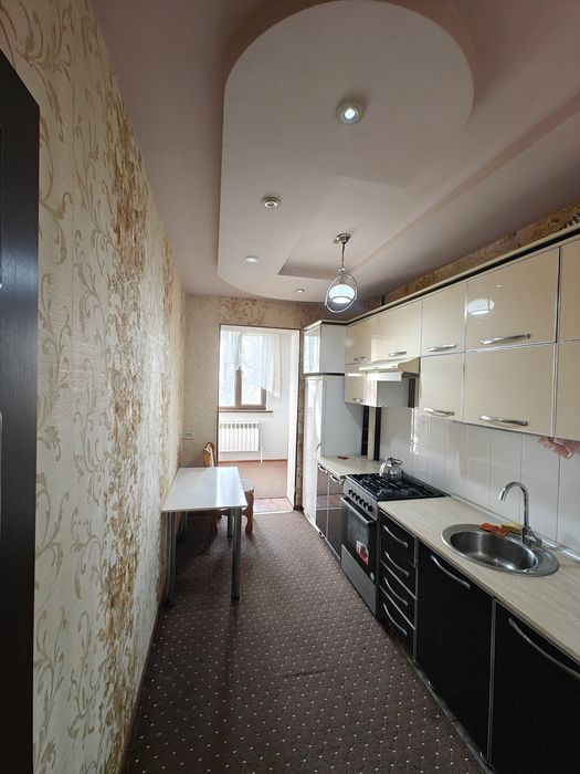 Сдается 2х комнатная своя квартира.  Адрес: Рядом с ТРЦ Атлас