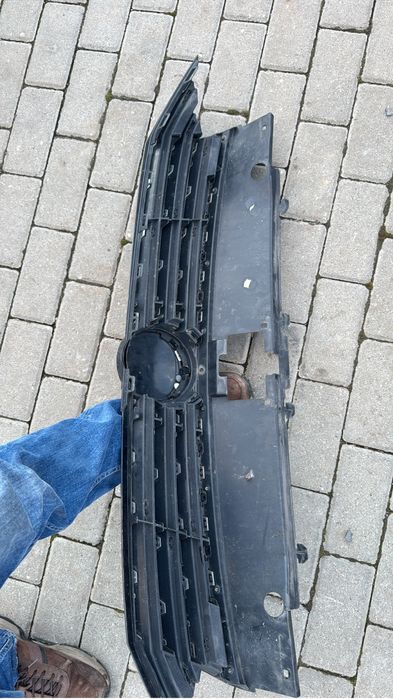 Bara fata grila Passat B8