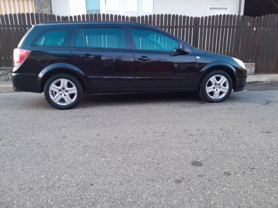 Opel astra 1.6 benzină 116cp,  fab 2010!