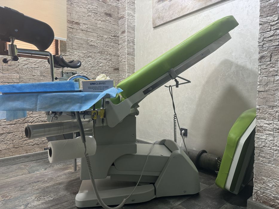 Гинекологическое кресло продаётся