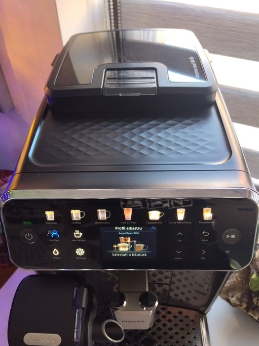 Espressor automat Philips seria 4400 cu garantie