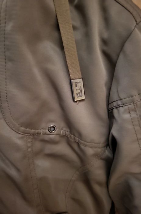 Geaca bomber kaki