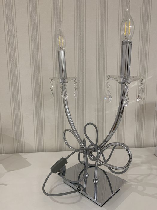 Продаю прикроватную лампу