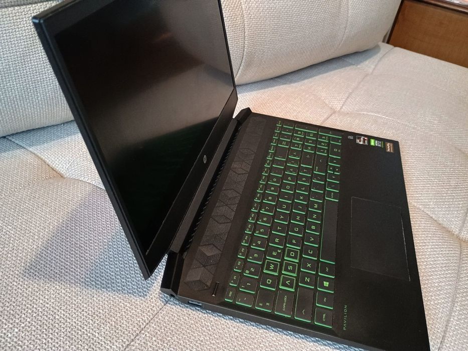 Гейминг лаптоп HP Pavilion 15 RTX 3050