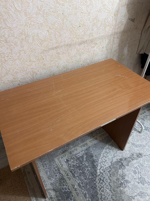 Стол б/у для дома или для ремонта