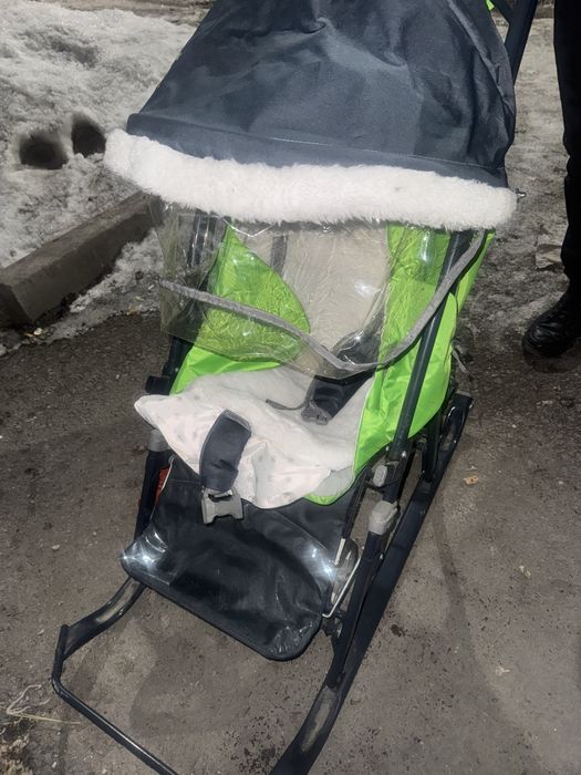 Санки - коляска в хорошем состоянии