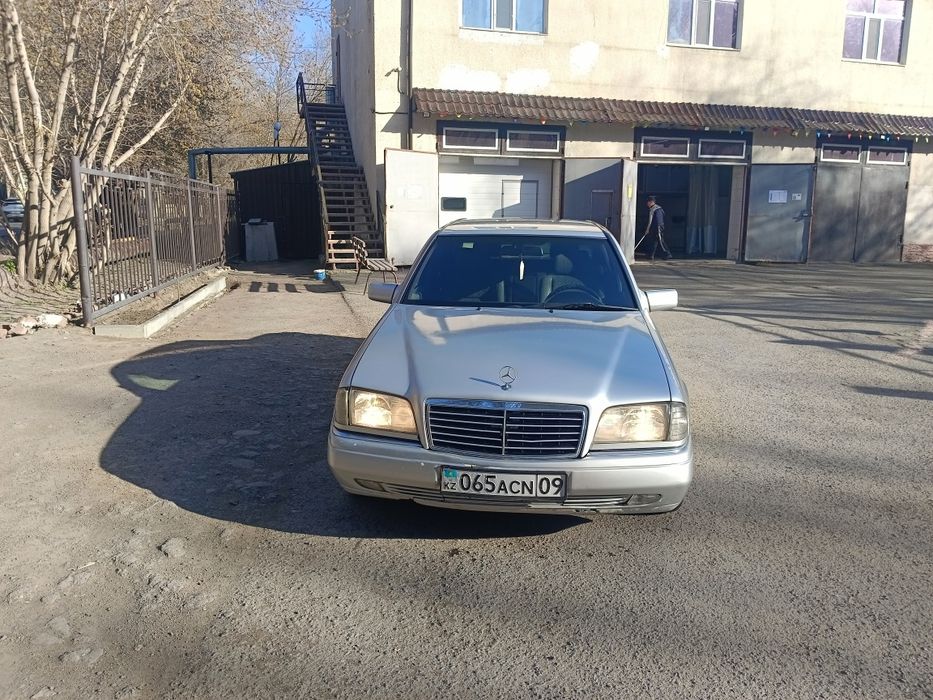 Продаю Mercedes C220