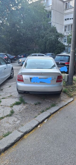 De vanzare audi a4 1.6 benzina din 2001