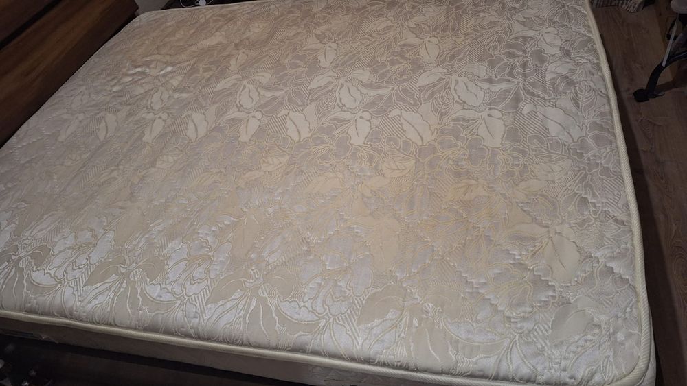 Продам матрац бу 160 × 200 см