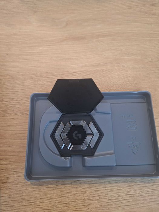 Продавам използвана мишка logitech g502 hero.