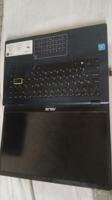 Asus E410MA.Karobkasi hujjatlari bor. Birorta komputerga almashtiraman