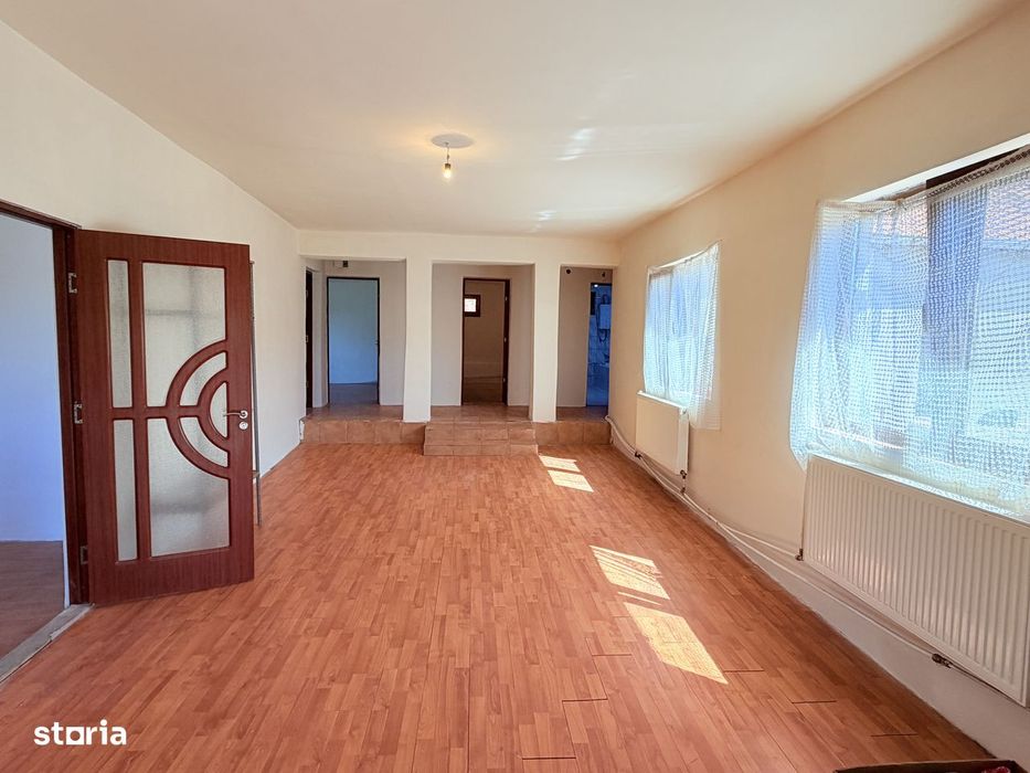 Vand casa in Paleu, Jud Bihor!3 cam., living mare, garaj.Teren 711 mp.