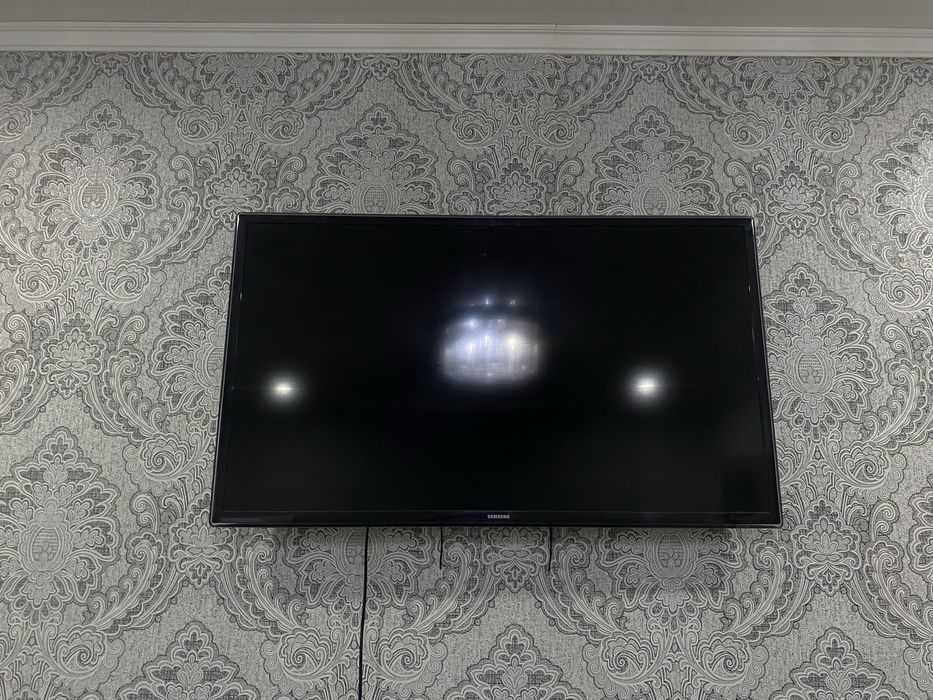 Телевизор samsung