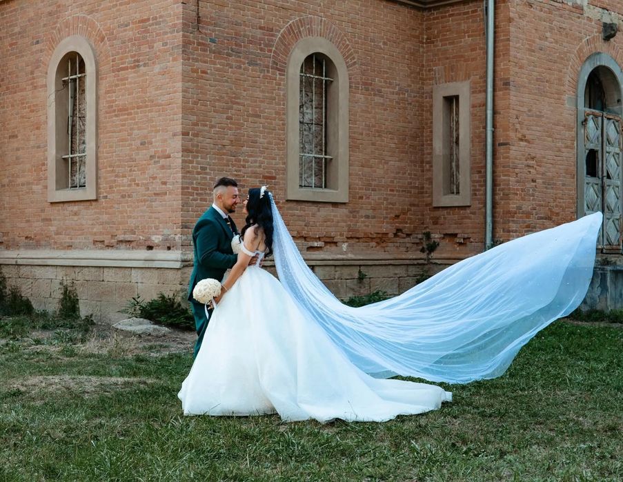 Rochie de mireasă tip prințesă – Salon Karmas