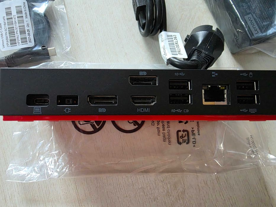 Docking station Lenovo ThinkPad USB-C stare foarte buna