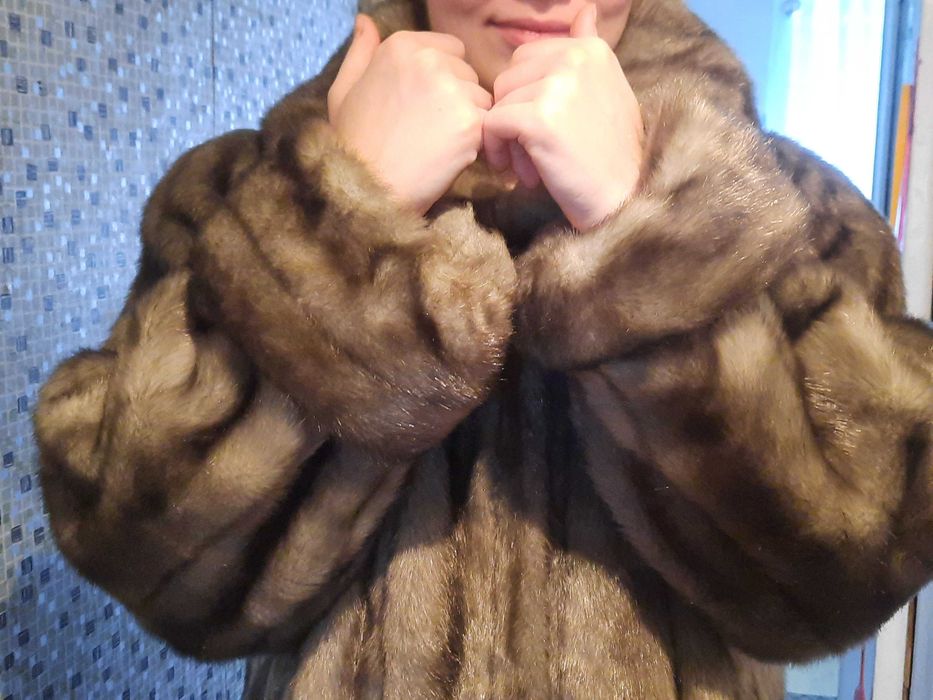 Продам шубу искусственную
