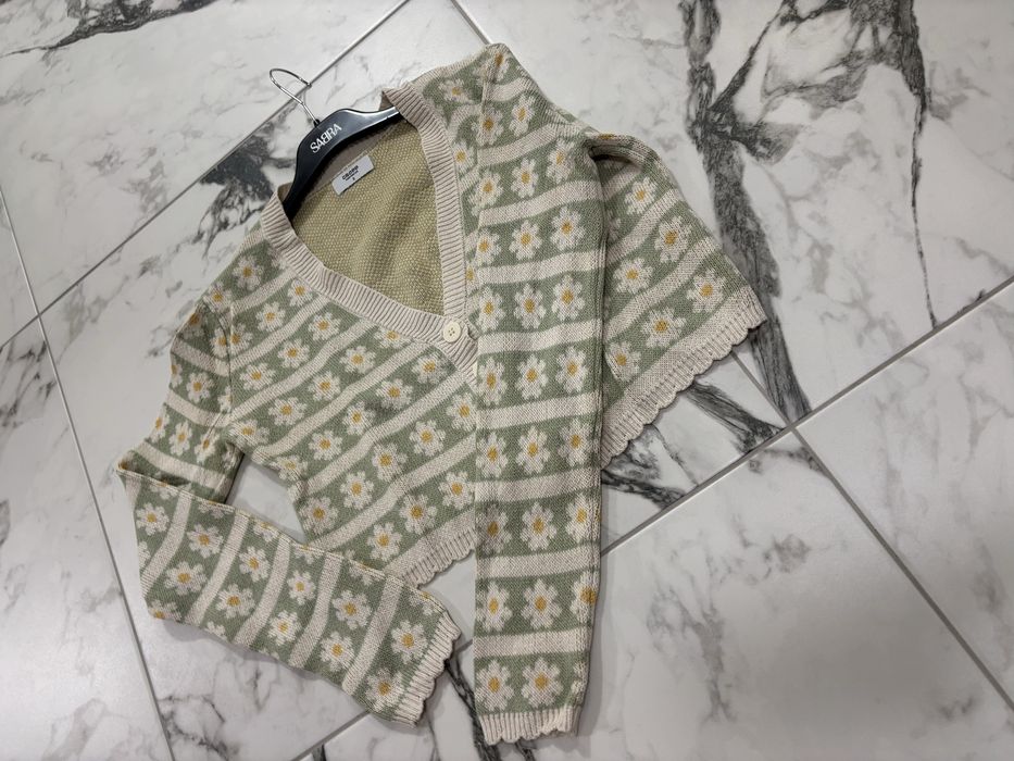 Къса жилетка на цветя Cropp