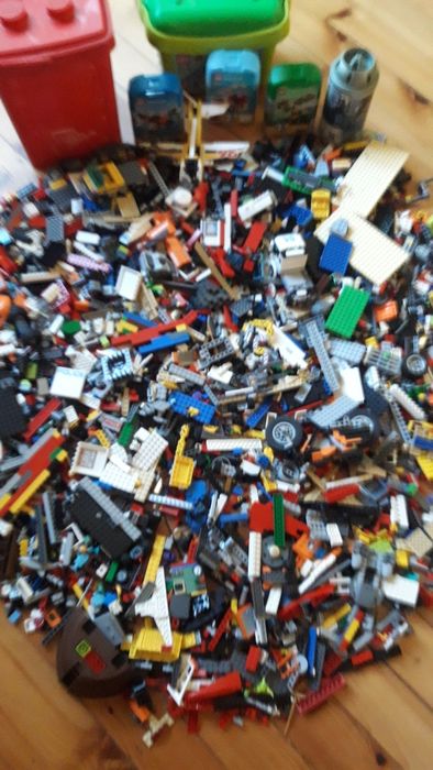 Лего-части, упътвания, човечета